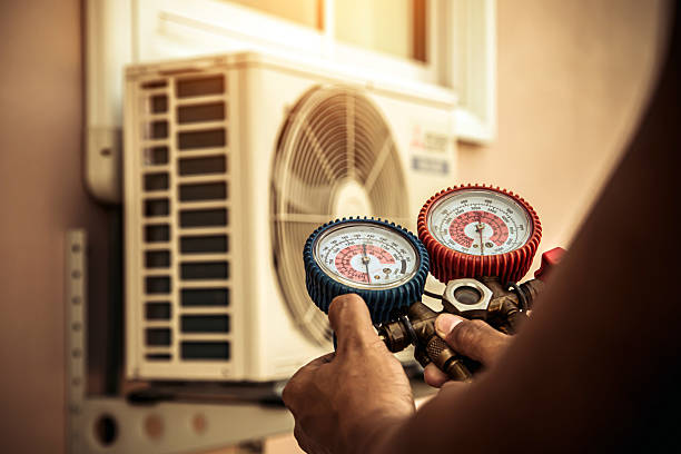 Professional Hvac technician working in Grantville, GA
